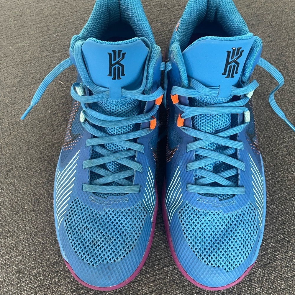 Nike Kyrie Flytrap 5 Grade School